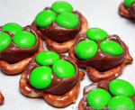 Shamrock Pretzel Bites Shamrock Pretzel Bites