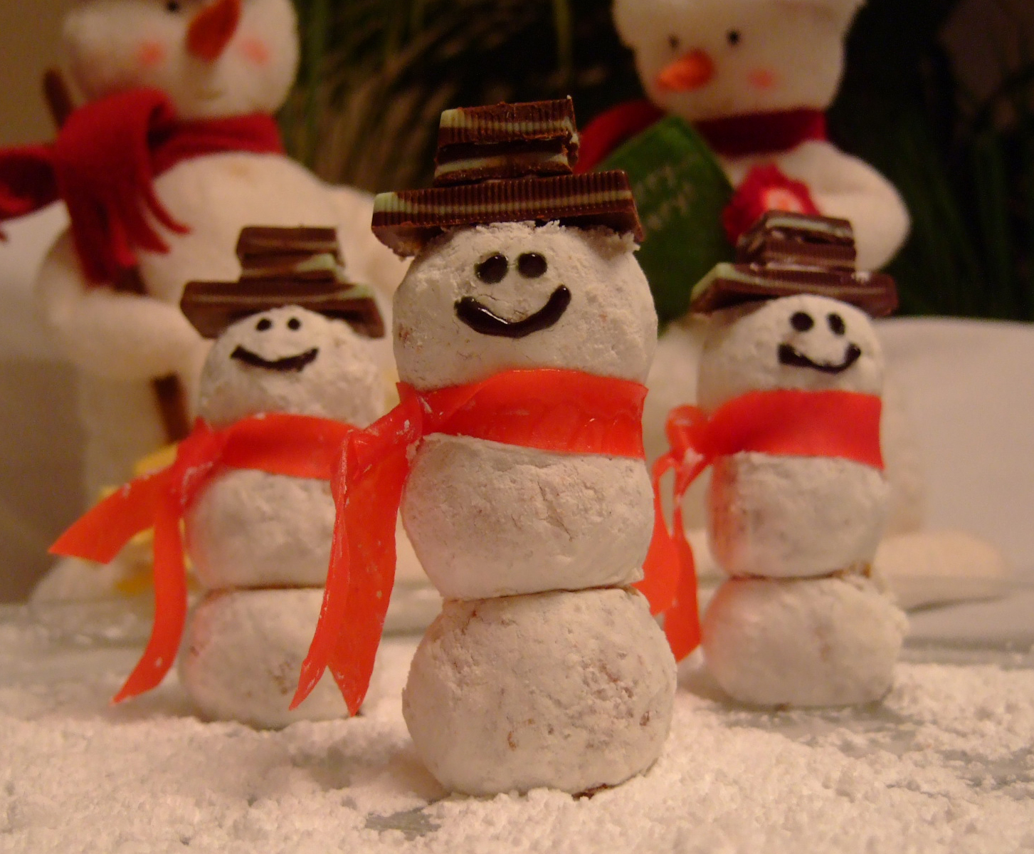 doughnut snowmen