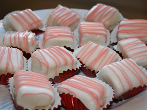 Petit Fours White