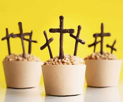 Cross Cupcakes