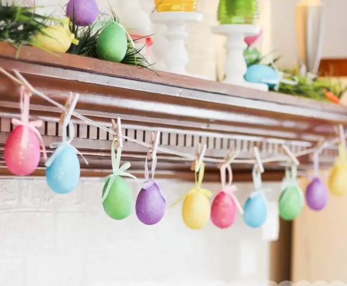 Easy Egg Garland